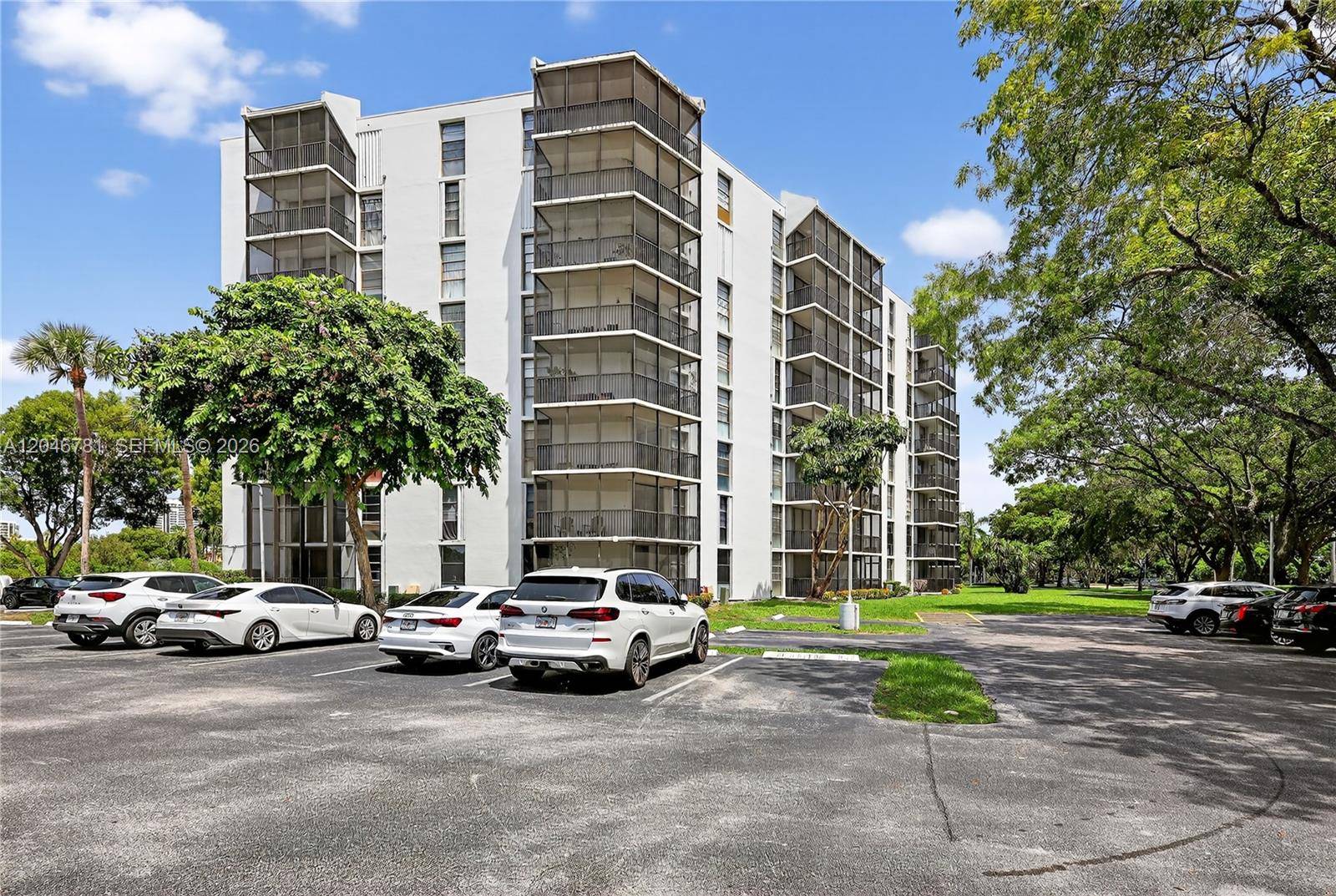 3401 N Country Club DrAventura - ENSENADA CONDO BLDG E-II condo unit 109 - picture