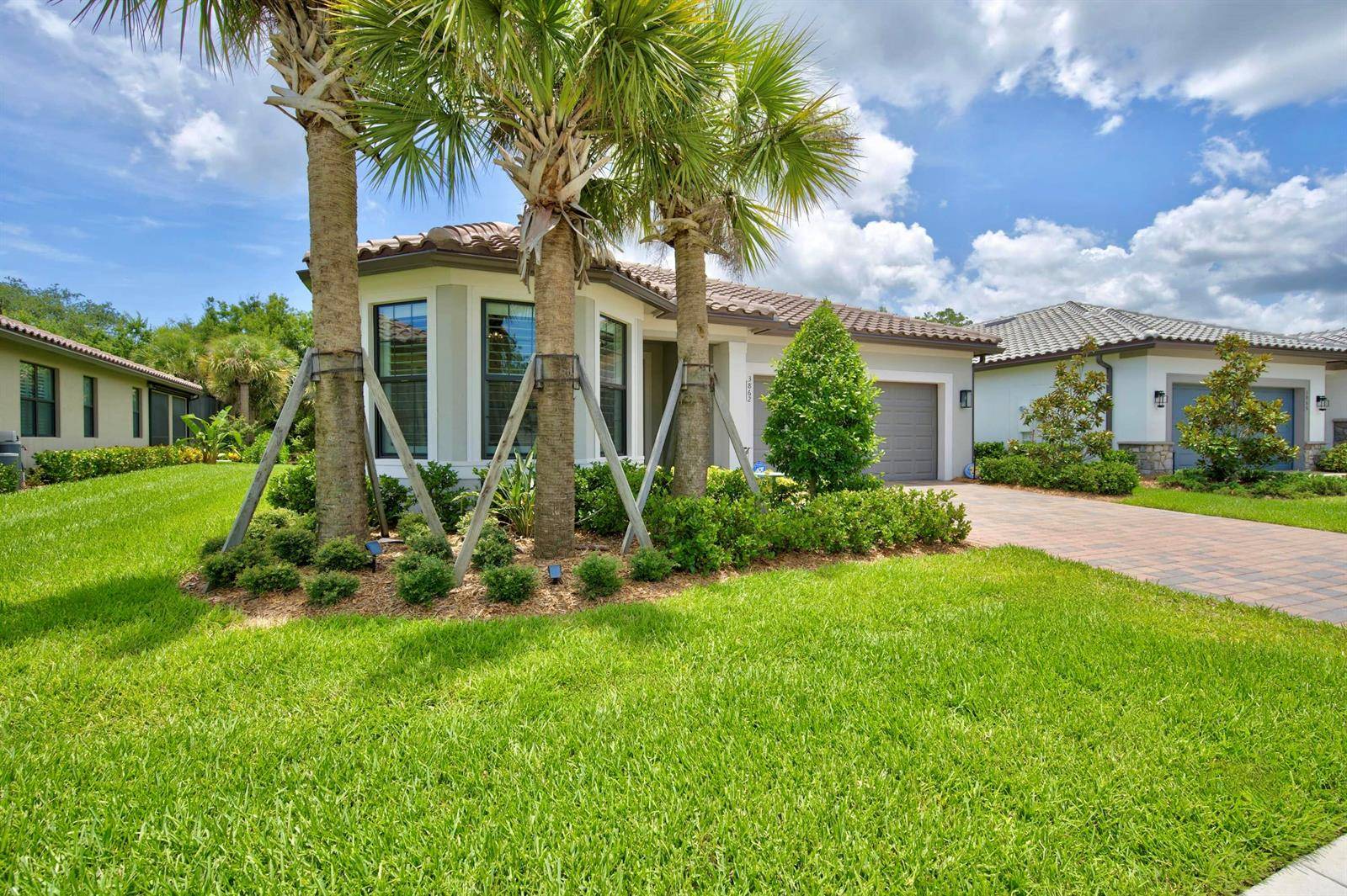 3862 White AlderVero Beach - picture