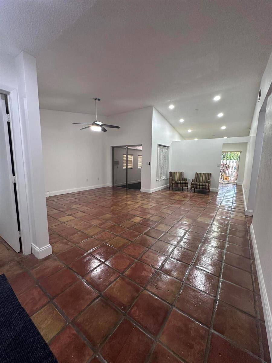 19823 NW 64thHialeah - picture