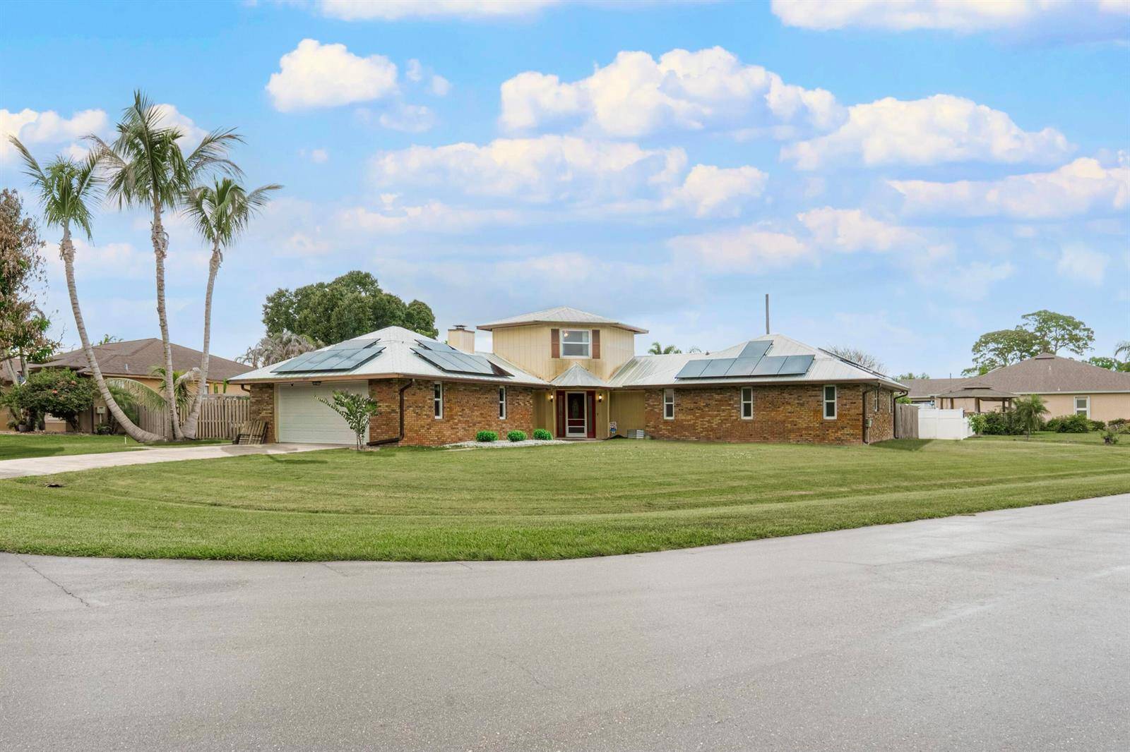 1091 SE SpinnakerPort St. Lucie - picture