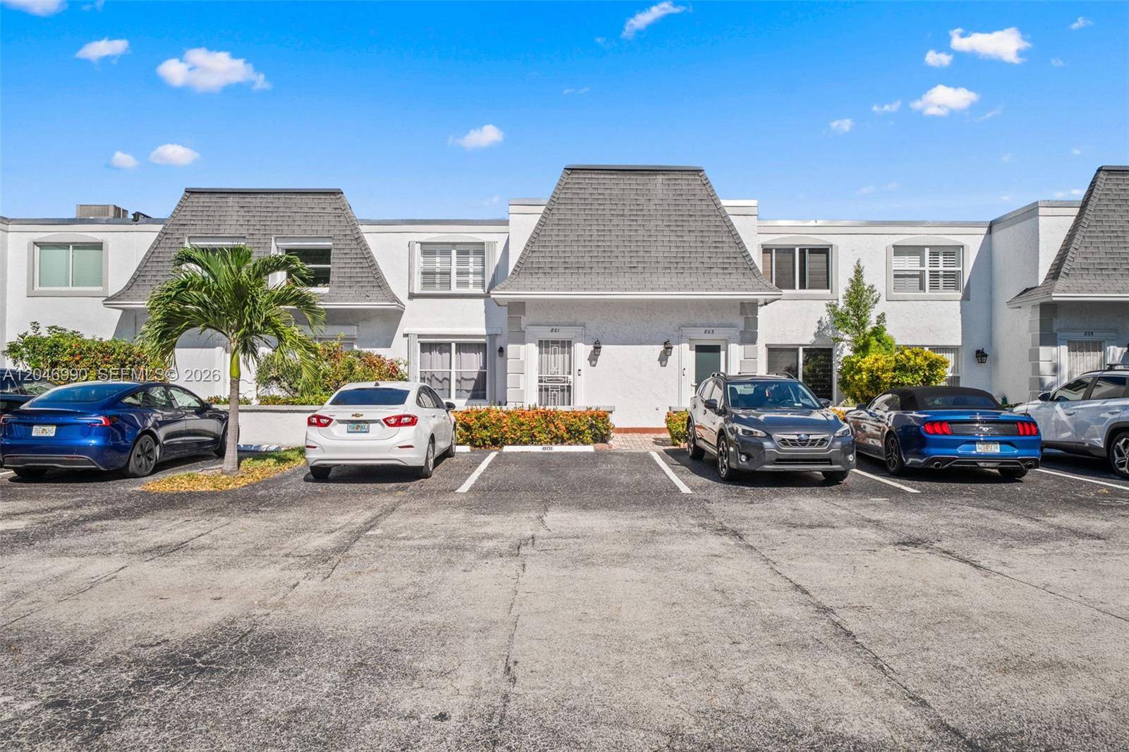 801 NE 27th AveHallandale Beach - picture