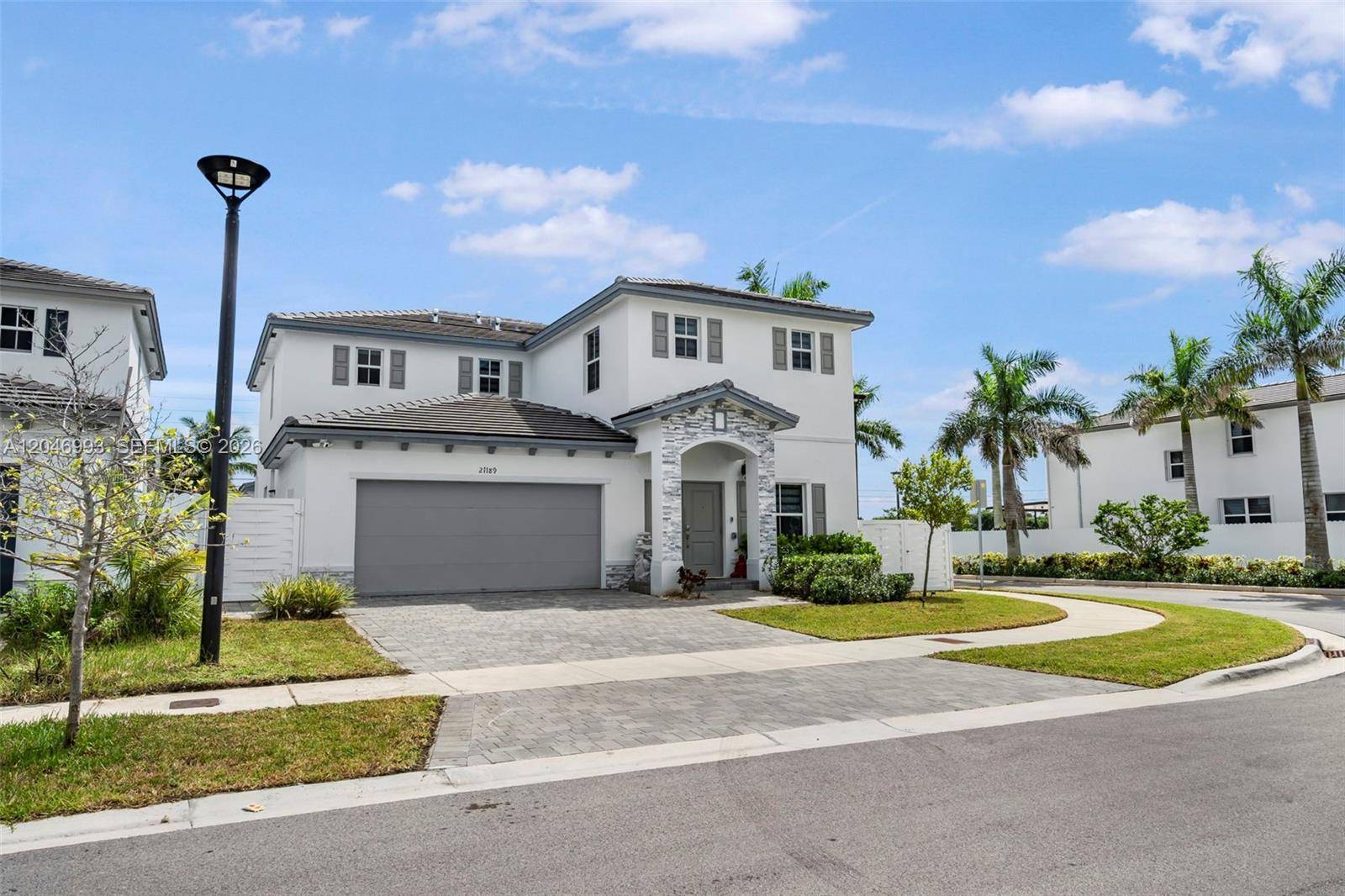21189 SW 127th CtMiami - picture