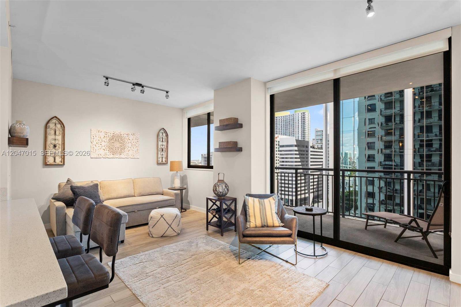 999 SW 1st AveMiami - Condo 5+ Stories,Condo condo unit 2015 - picture