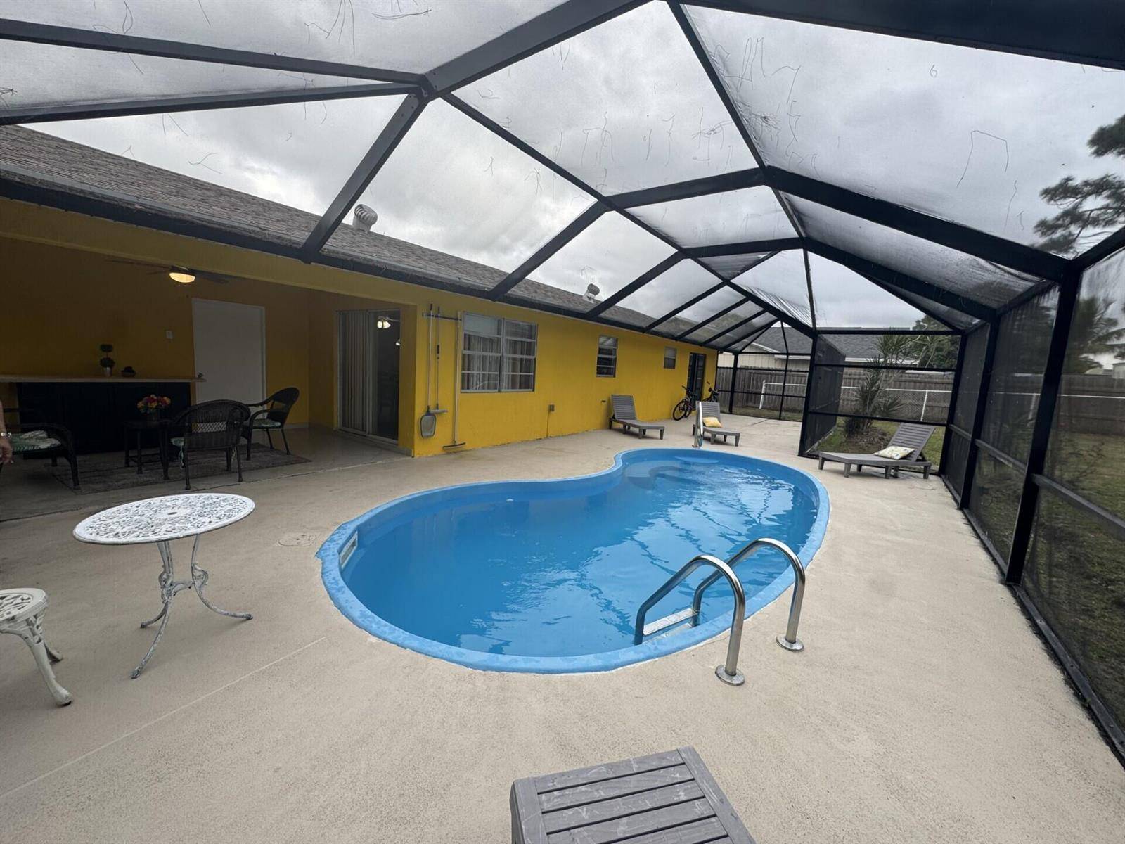 882 SE WaltersPort St. Lucie - picture