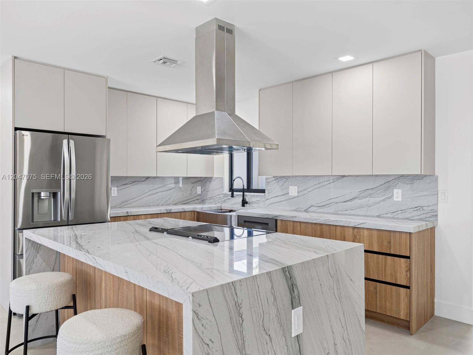 610 NE 164th TerMiami - picture