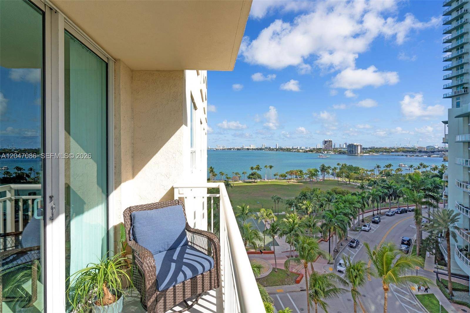 2000 N Bayshore DrMiami - Condo/Co-Op/Annual,Condo condo unit 909 - picture