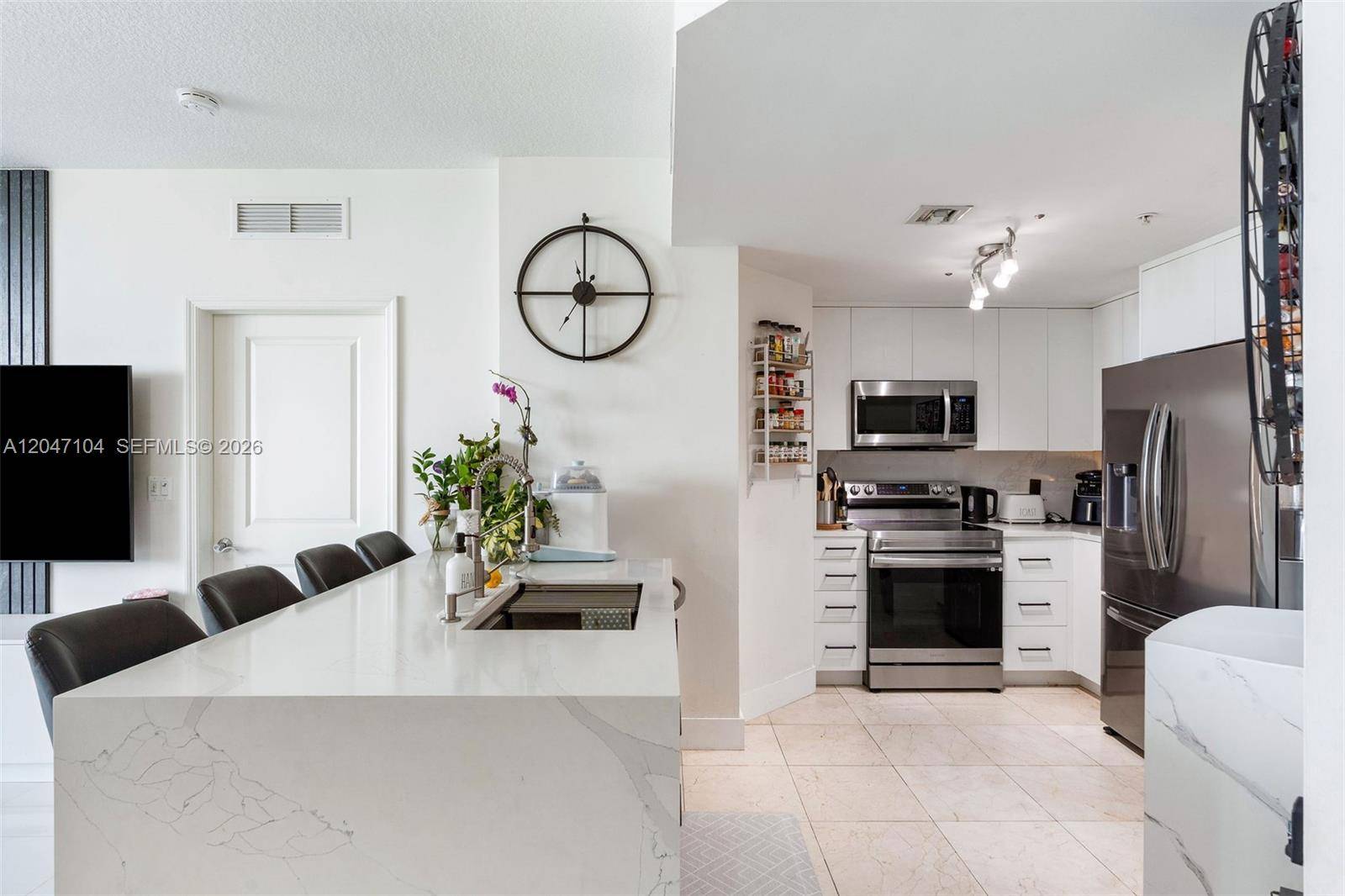 7900 Harbor Island DrNorth Bay Village - Condo/Co-Op/Annual,Condo condo unit 518 - picture