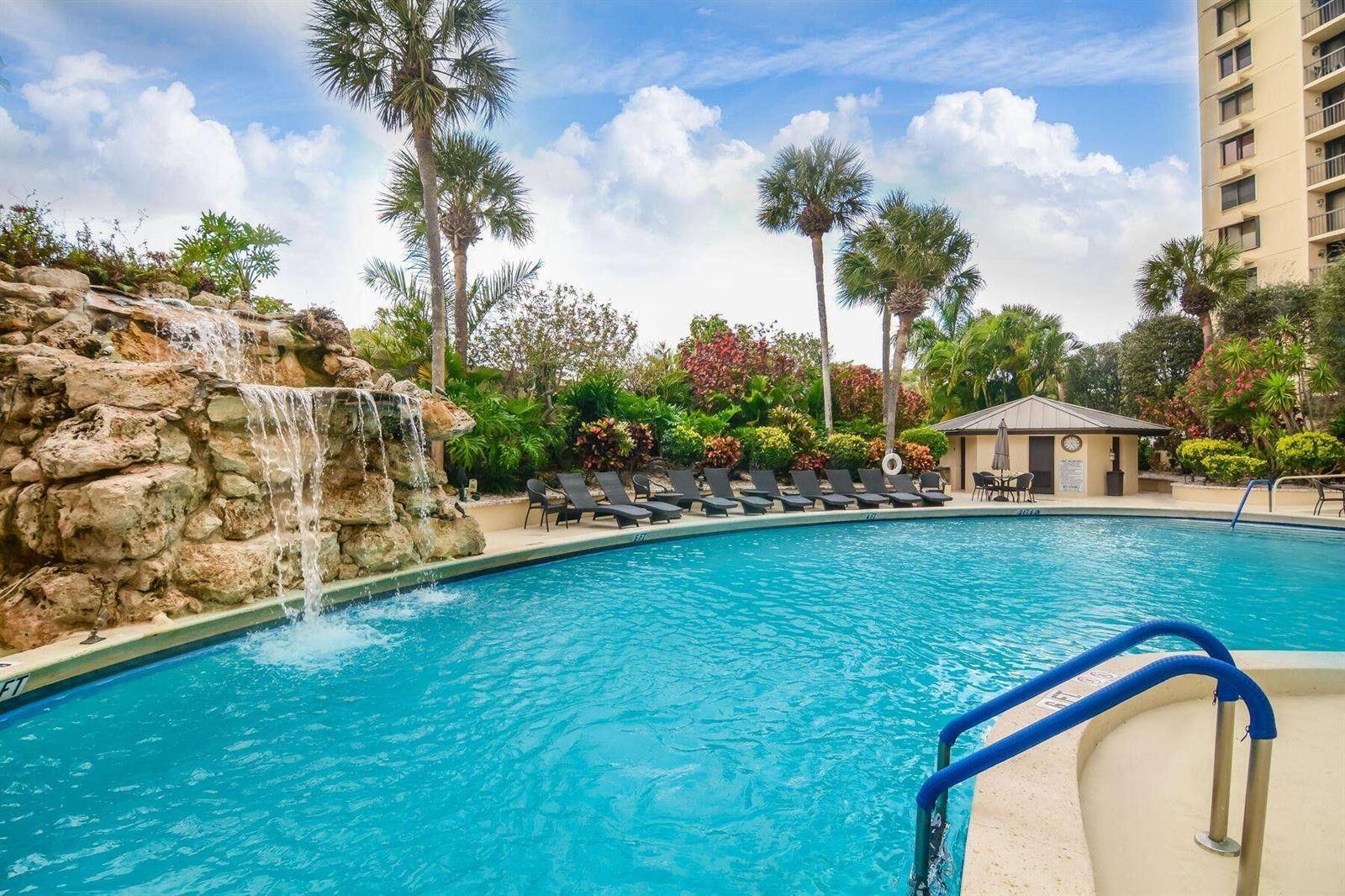 2450 PresidentialWest Palm Beach - Lands of the President / E condo unit 1405 - picture