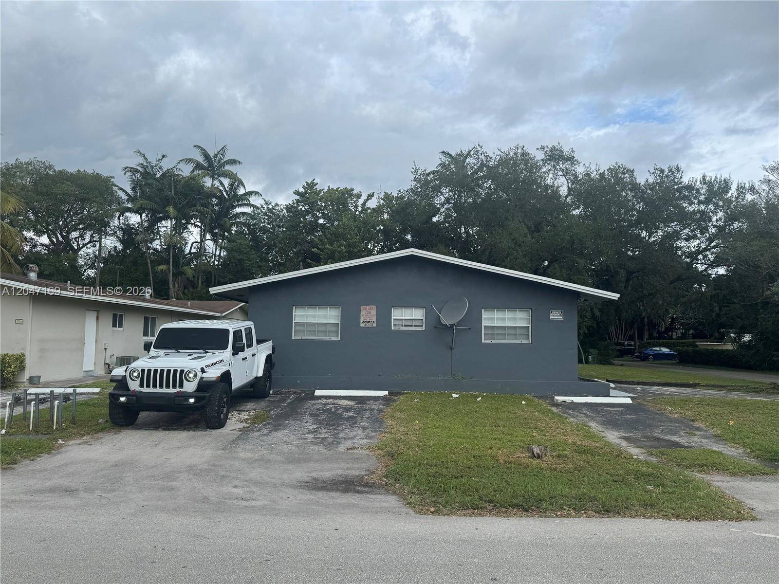 353 SW 19th AveFort Lauderdale - picture