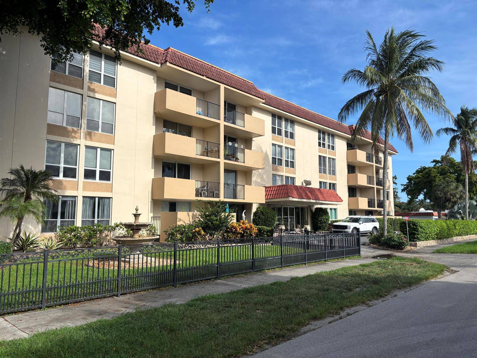 1000 Spanish RiverBoca Raton - Condo condo unit 3c - picture