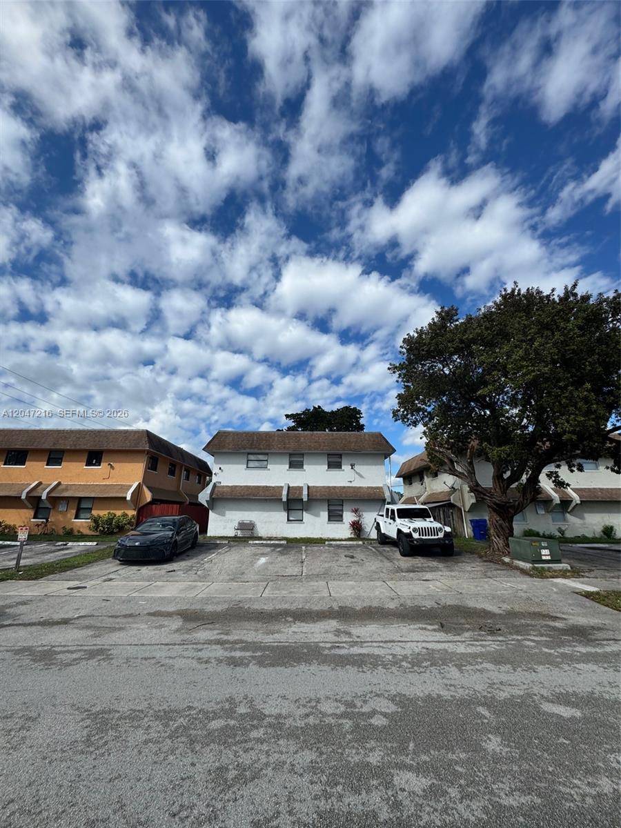 1741 SW 40th TerFort Lauderdale - picture