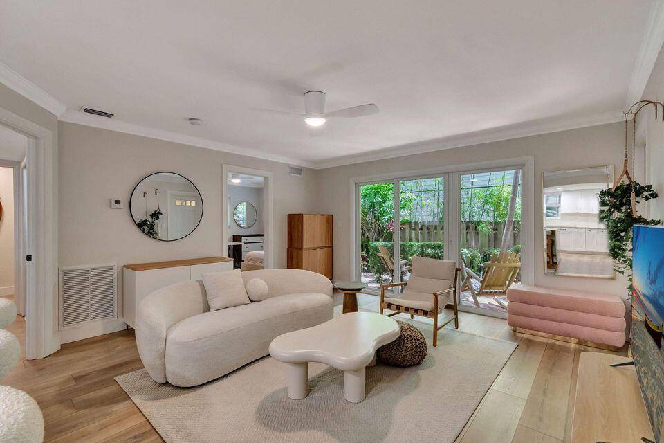 49 SE 7thDelray Beach - PALM SQUARE condo unit 2 - picture