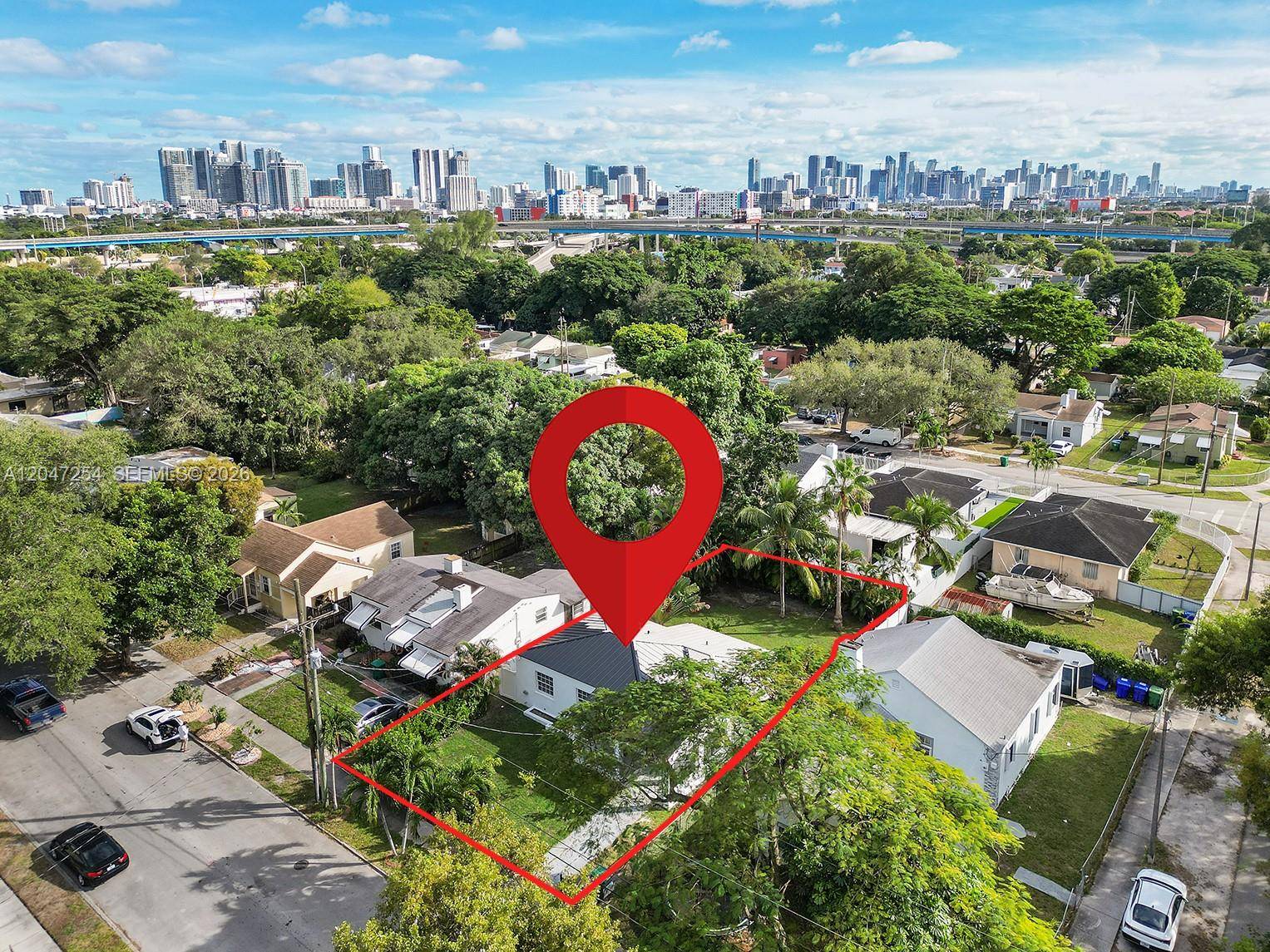 794 NW 45th StMiami - picture