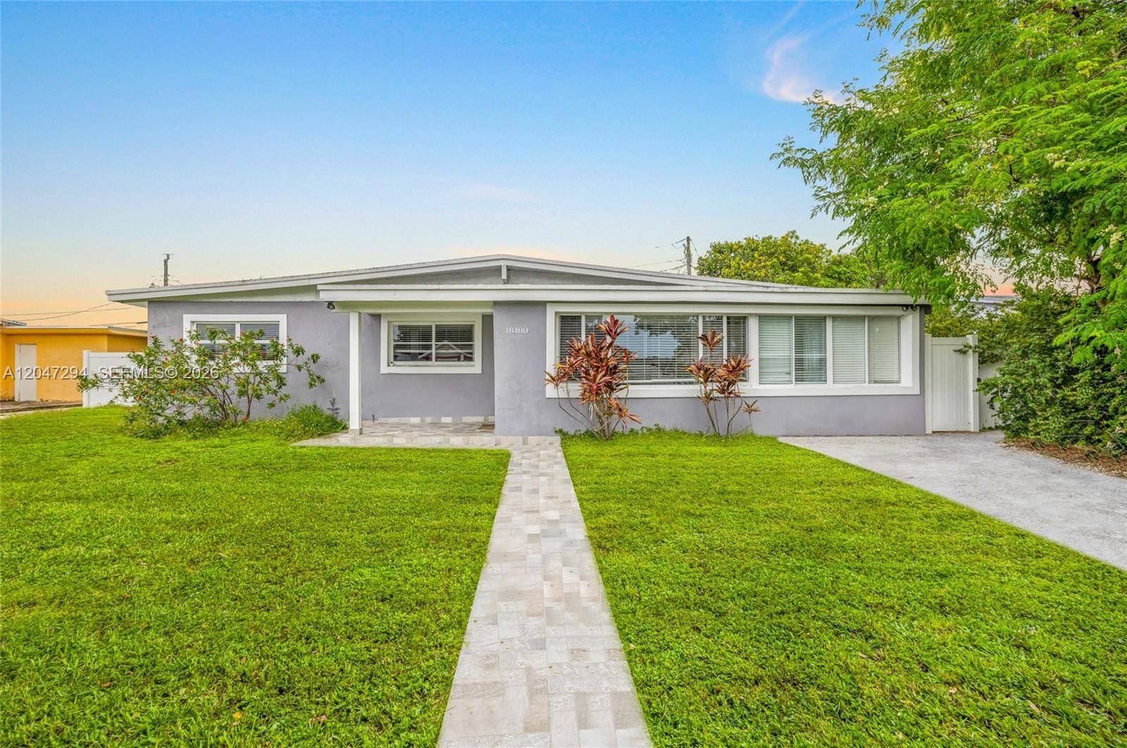 18100 NW 7th PlMiami Gardens - picture