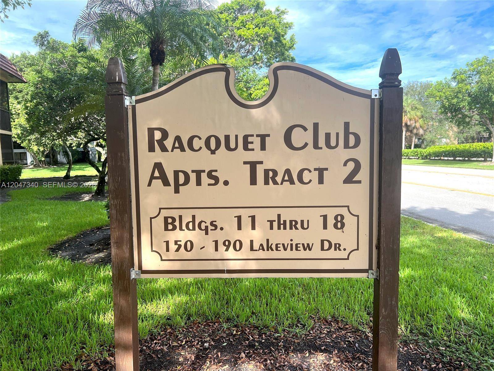 182 Lakeview DrWeston - RACQUET CLUB APARTMENTS A condo unit 204 - picture