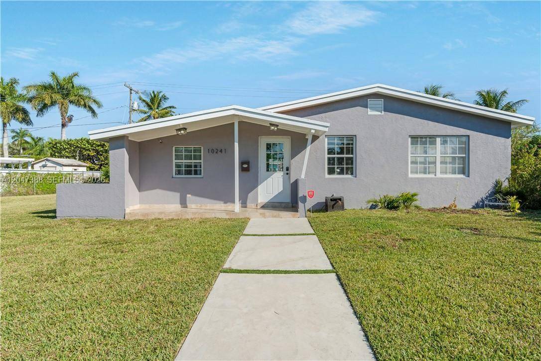 10241 Dominican DrCutler Bay - picture