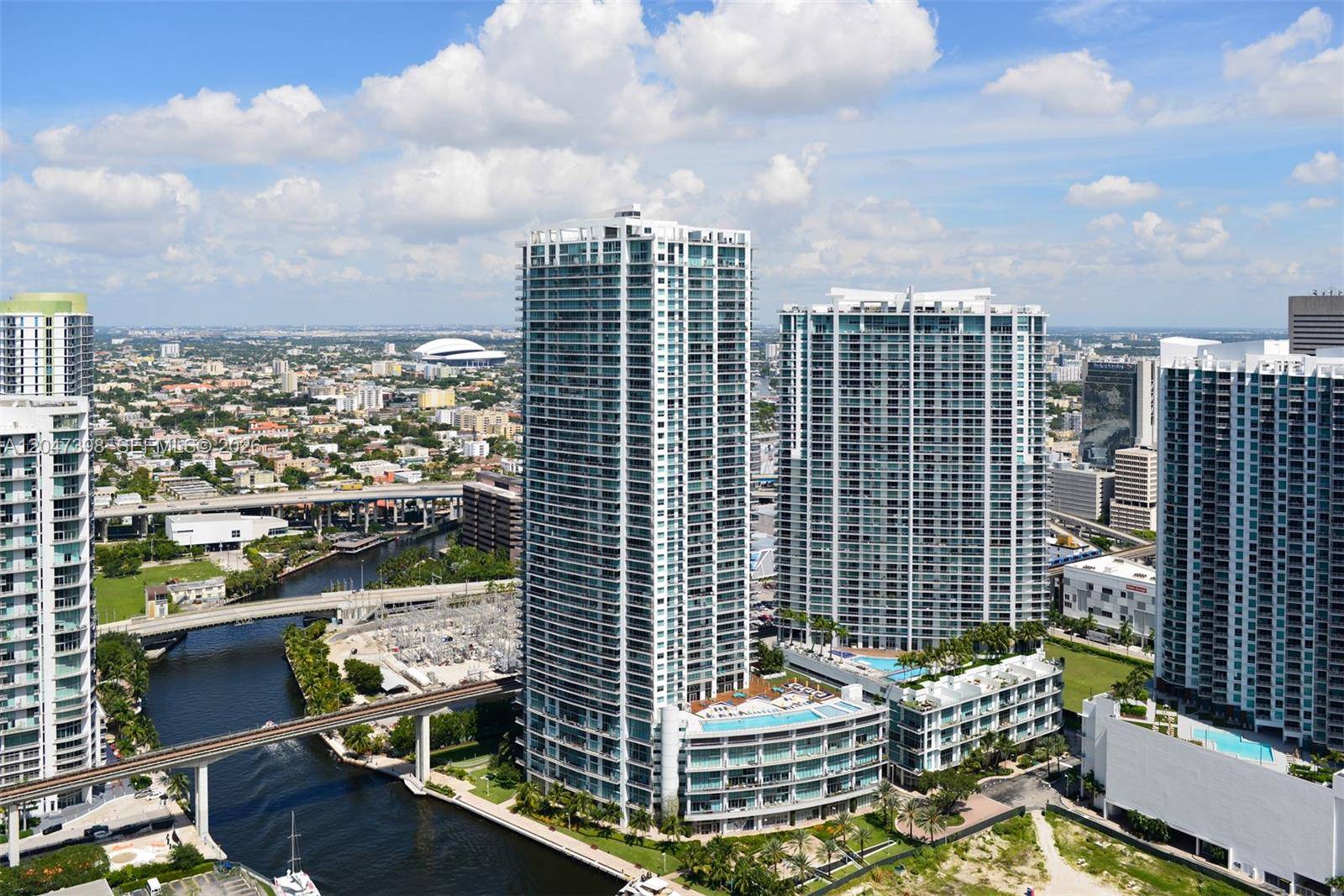 92 SW 3rd StMiami - MINT CONDO condo unit 3310 - picture