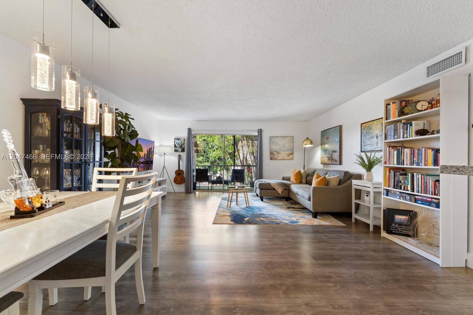 10381 N Kendall DrMiami - Condo 1-4 Stories,Condo condo unit M8 - picture