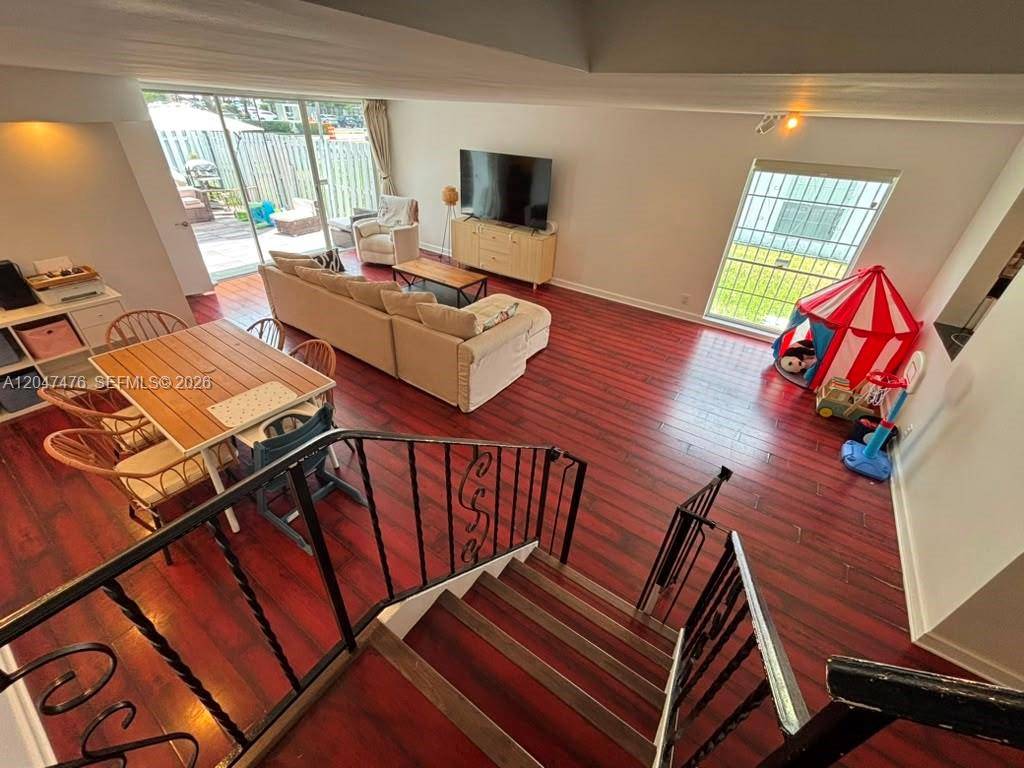 926 NE 27th AveHallandale Beach - TOWNHOUSES OF VENETIAN PA condo unit 926 - picture