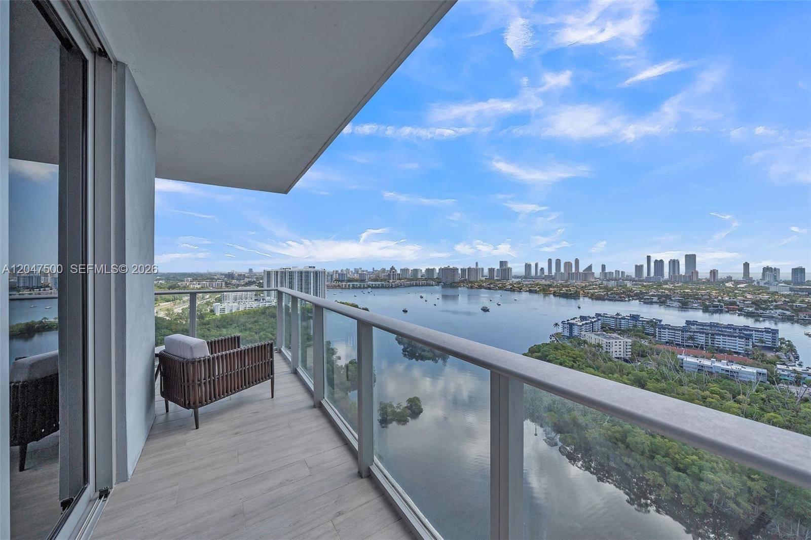 16385 Biscayne BlvdNorth Miami Beach - THE HARBOUR NORTH CONDO condo unit 2707 - picture