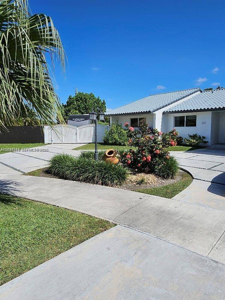 61 NW 132nd PlMiami - picture