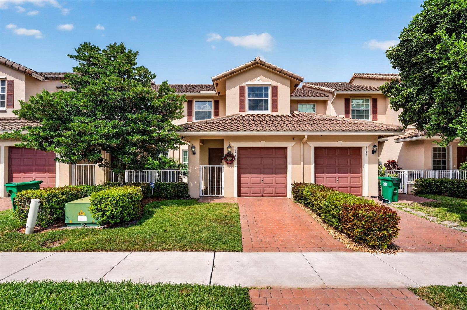 3355 LakesideDavie - picture