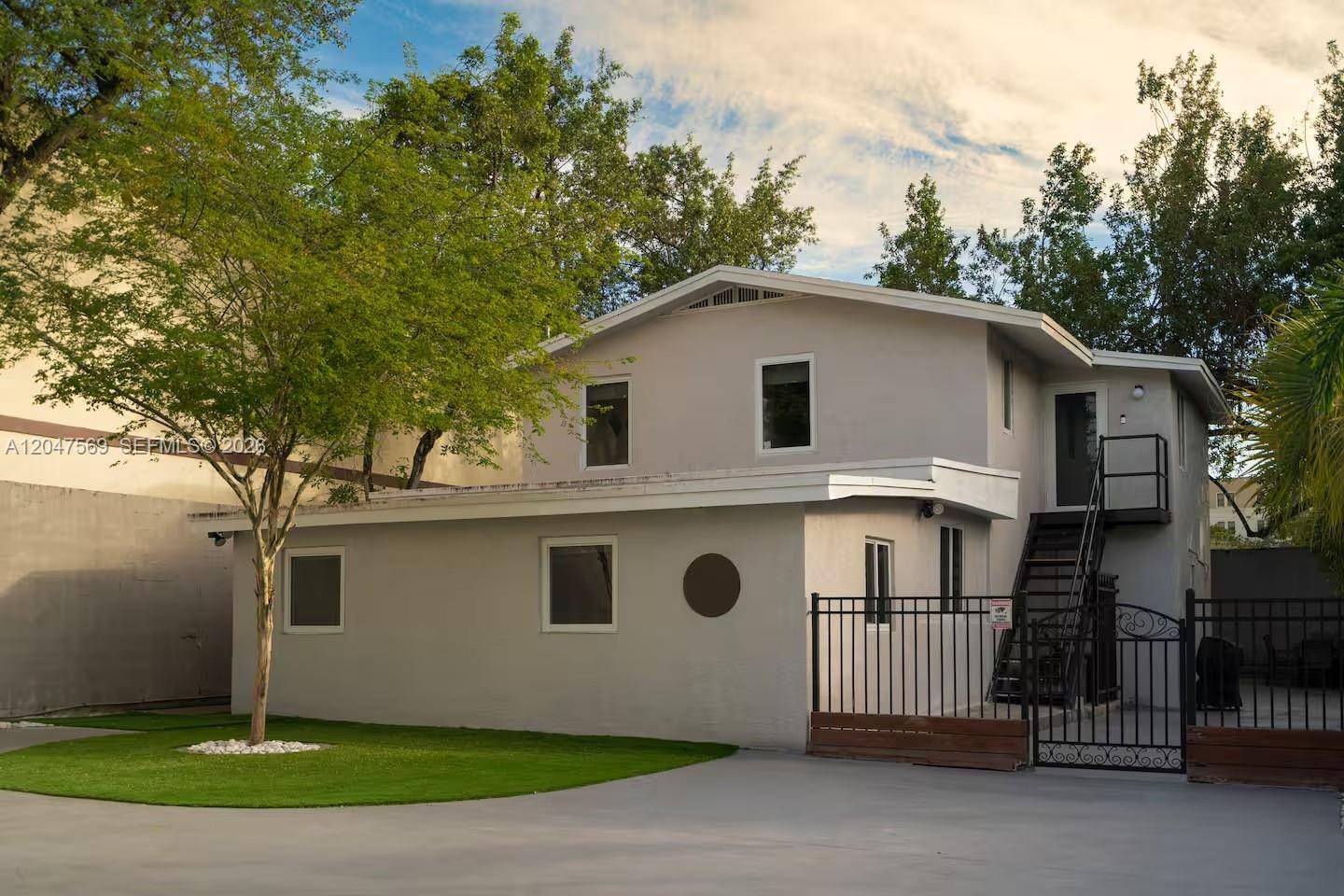 174 NE 55th StMiami - Duplex/Tri/Quad-Annual,Multi Family condo unit 1 - picture