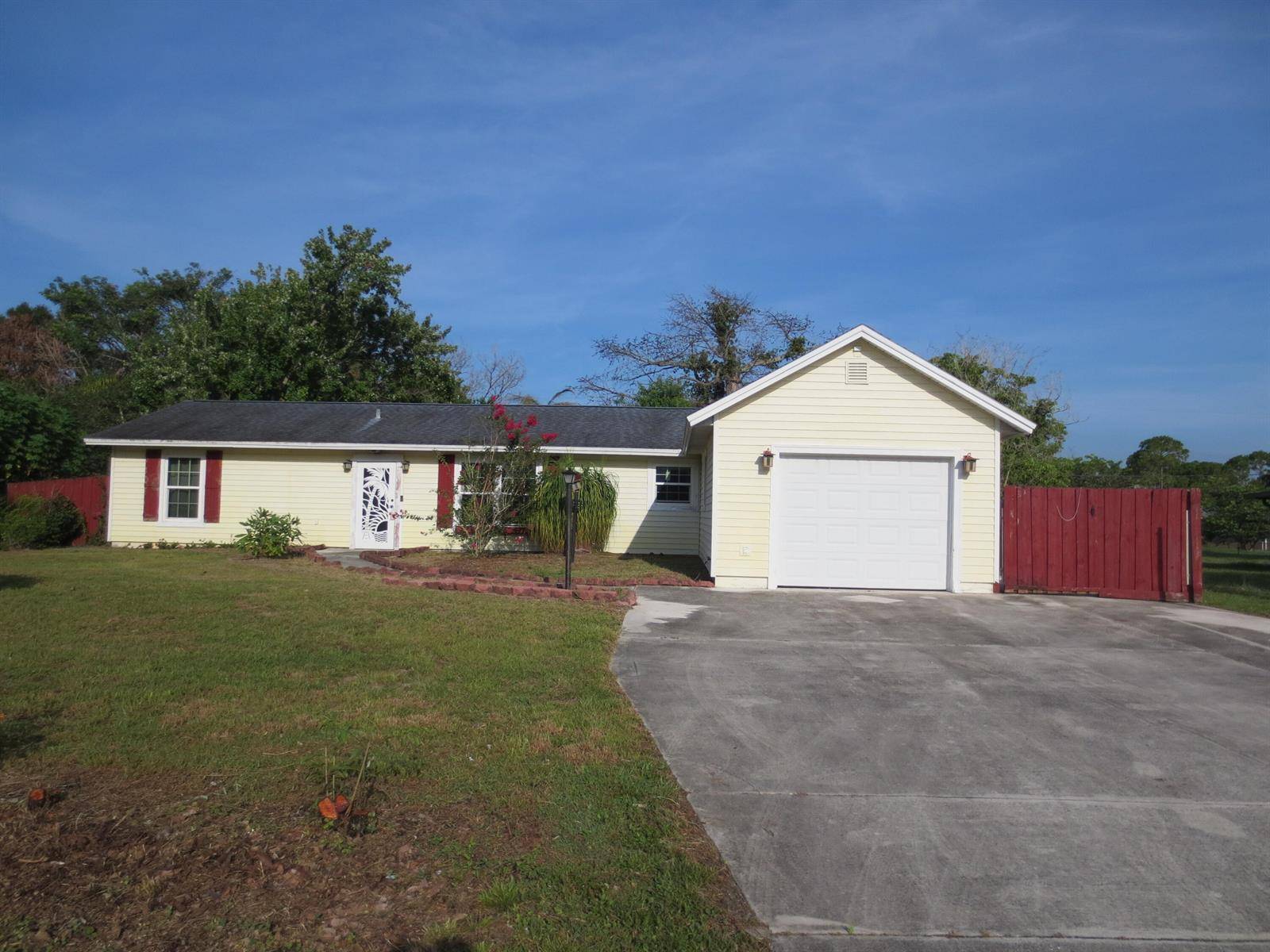 782 NW SelvitzPort St. Lucie - picture