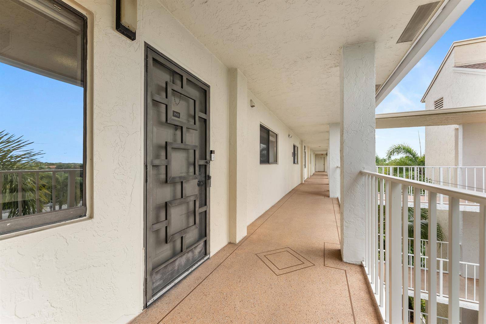 14500 StirlingDelray Beach - HUNTINGTON LAKES SEC FIVE ,Huntington lakes condo unit 403 - picture