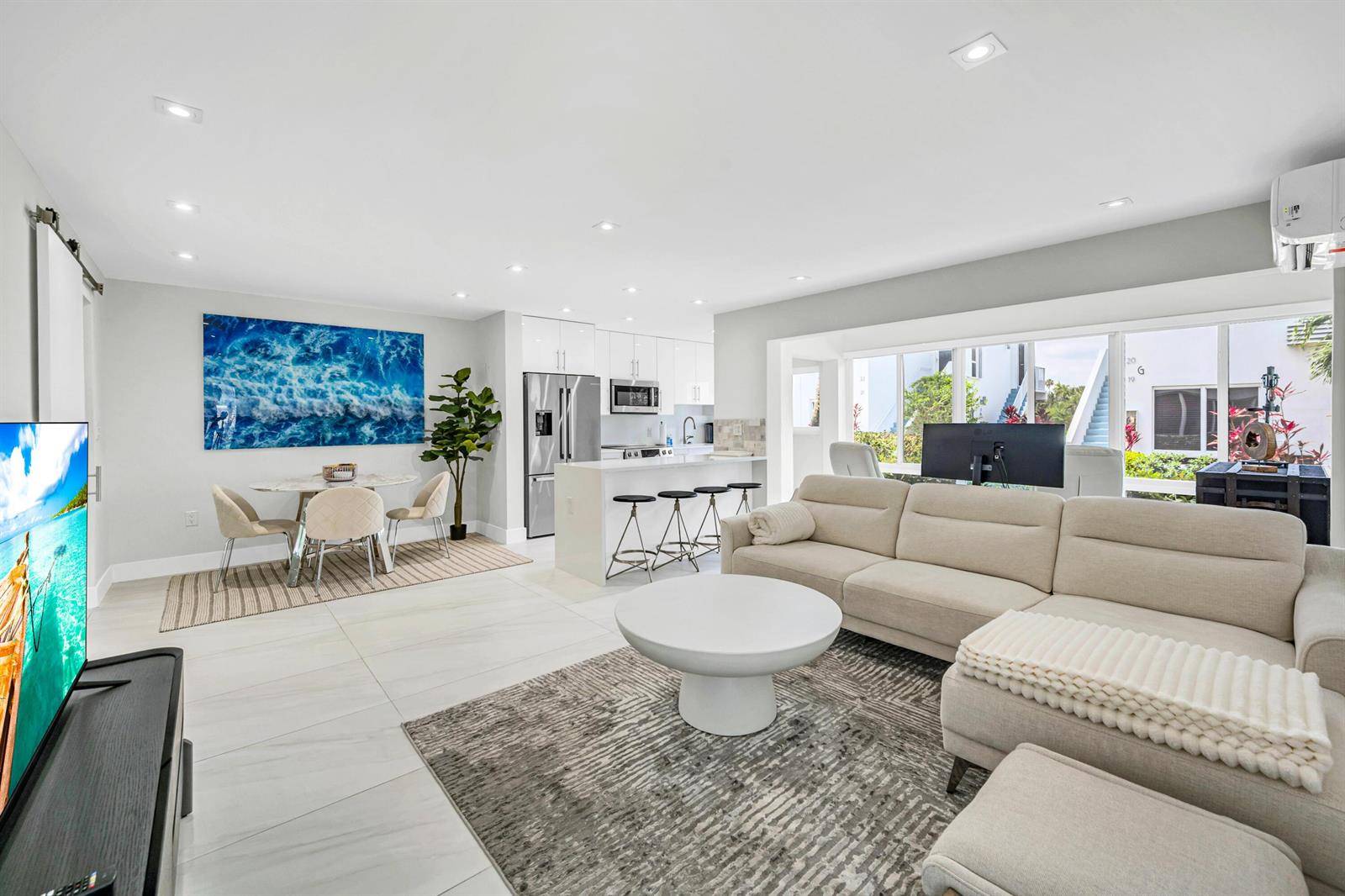 425 BayshoreFort Lauderdale - FT LAUD SURF CLUB CO-OP condo unit 15 - picture