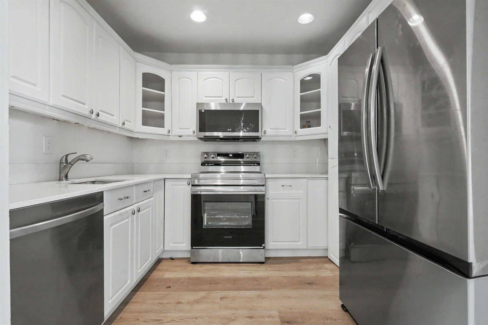 130 Cypress ClubPompano Beach - CYPRESS CLUB CONDO condo unit 309 - picture