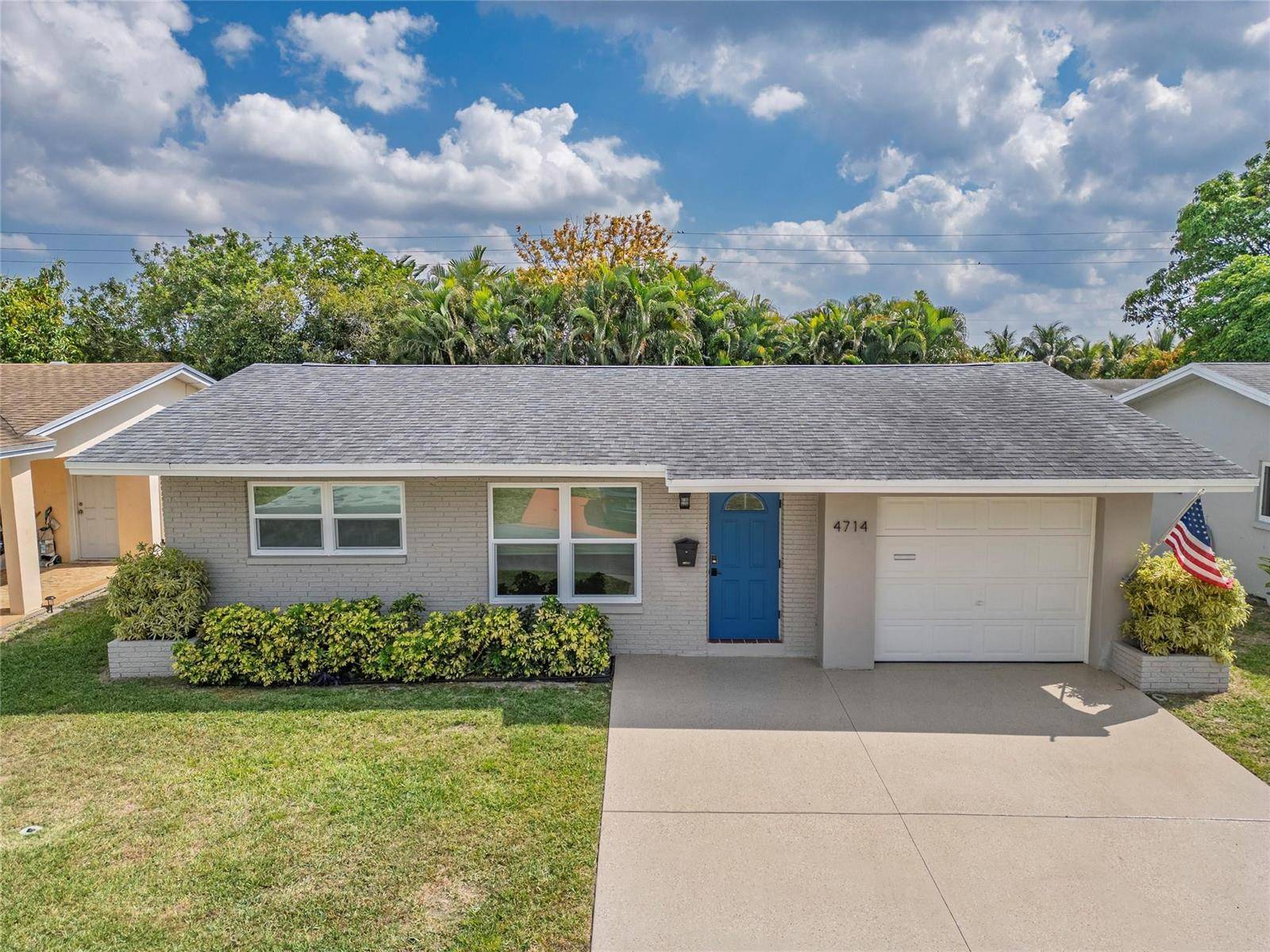 4714 NW 44thTamarac - picture