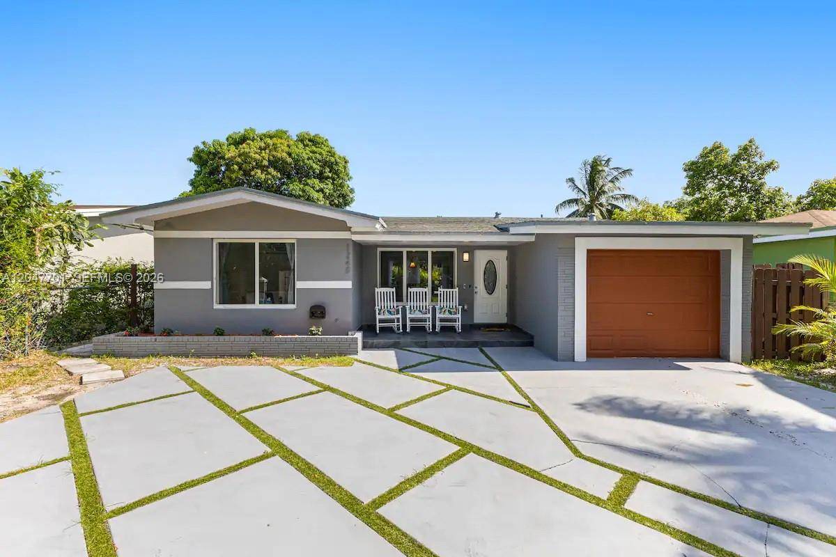 1240 NE 159th StNorth Miami Beach - picture