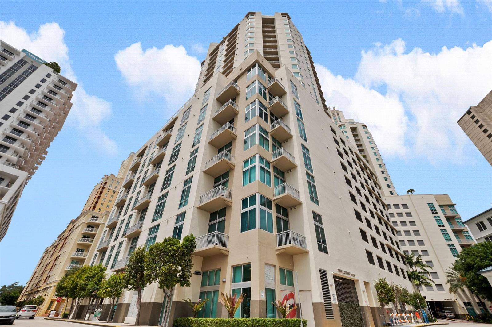 9066 SW 73rdMiami - Condo condo unit 701 - picture