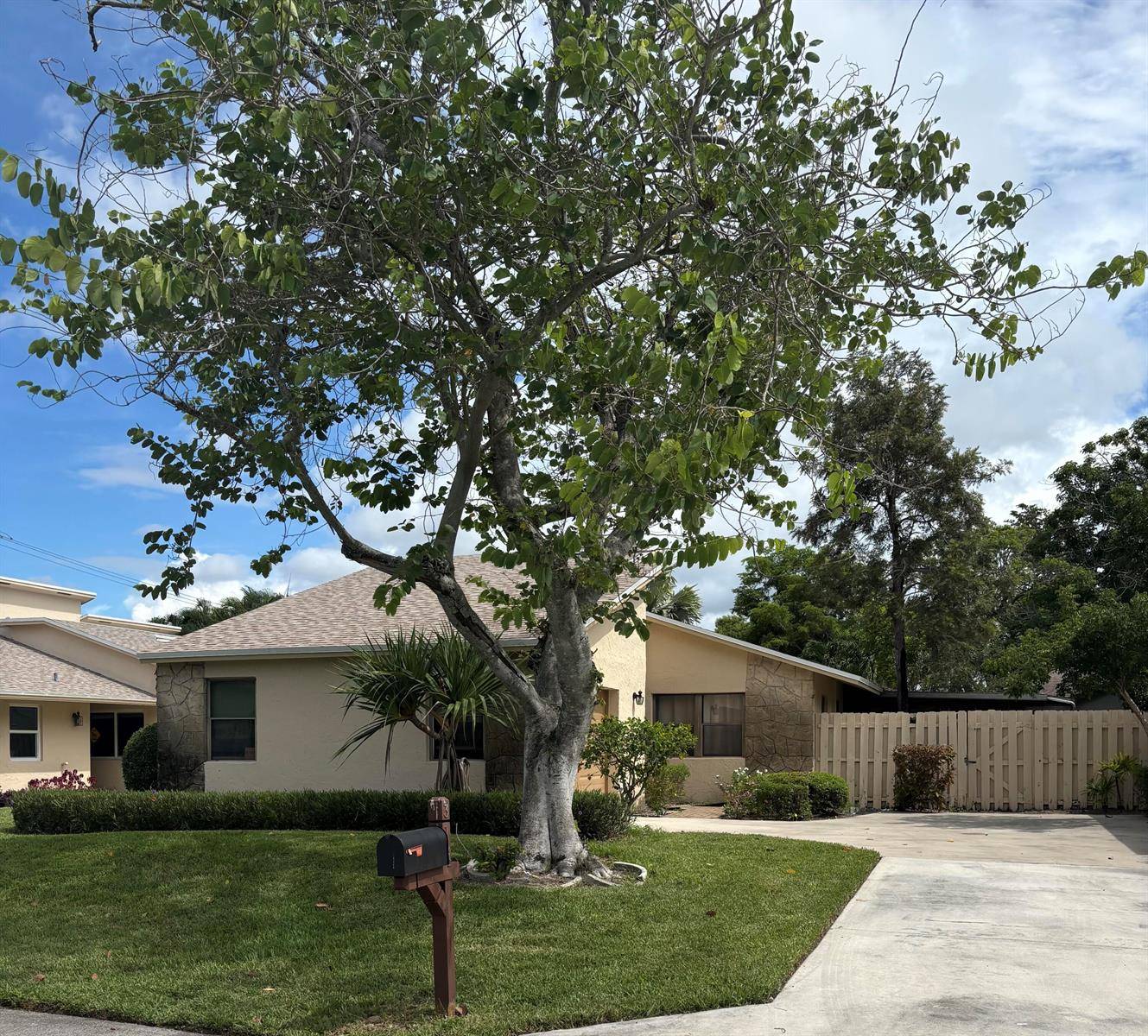3155 NW 9thDelray Beach - picture