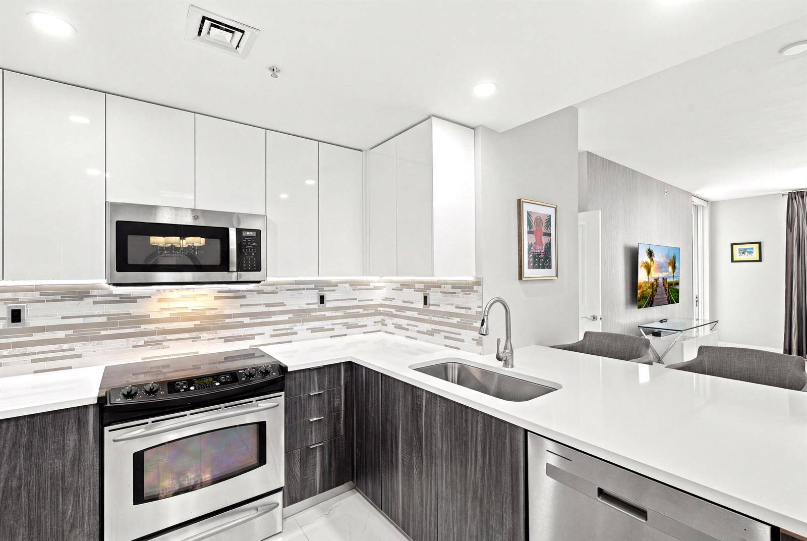 511 SE 5Fort Lauderdale - NURIVER LANDING CONDO condo unit 1208 - picture