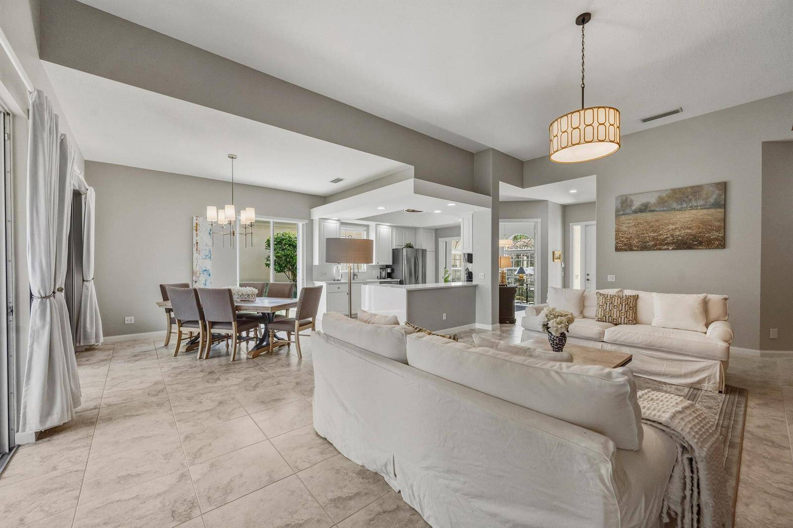 8049 NevisWellington - picture