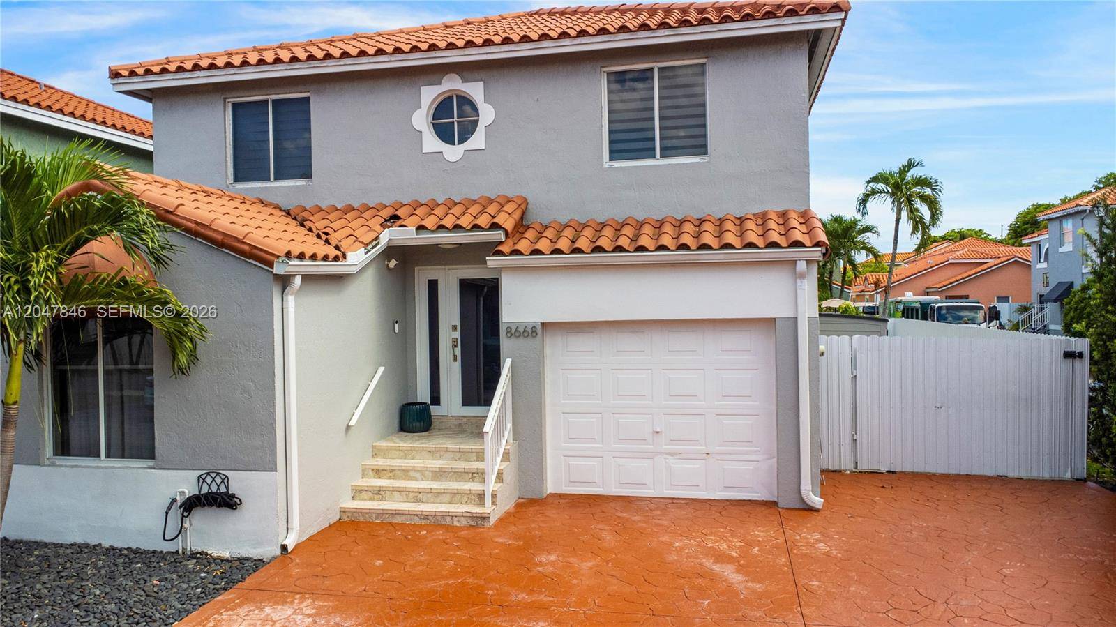 8668 NW 2nd TerMiami - picture