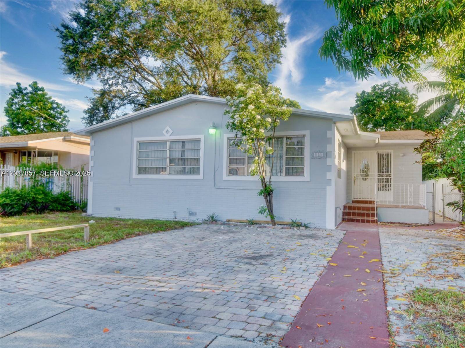 1141 NW 75th StMiami - picture