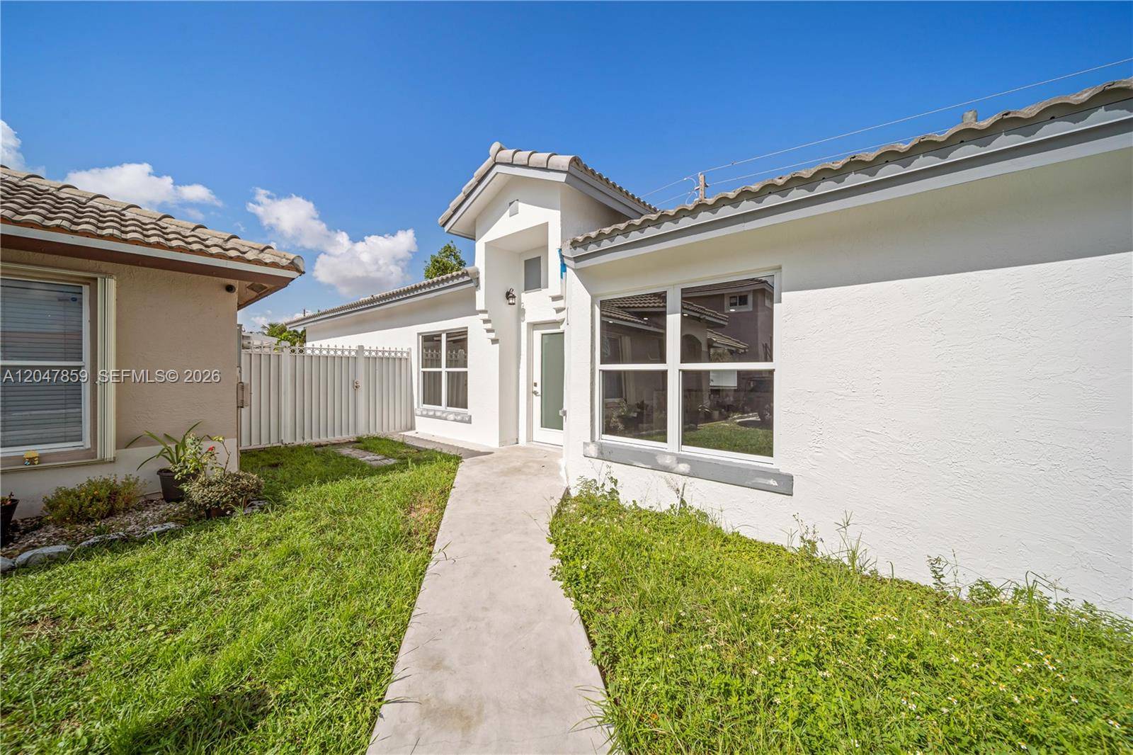 5680 NW 187th StMiami Gardens - picture