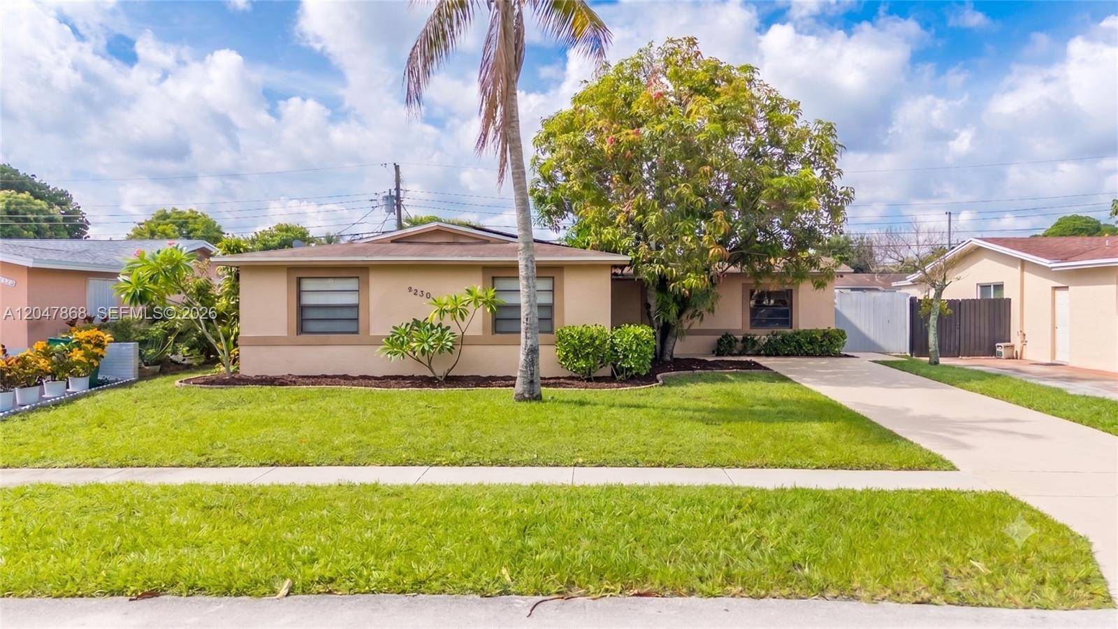 4230 NW 23rd CtLauderhill - picture