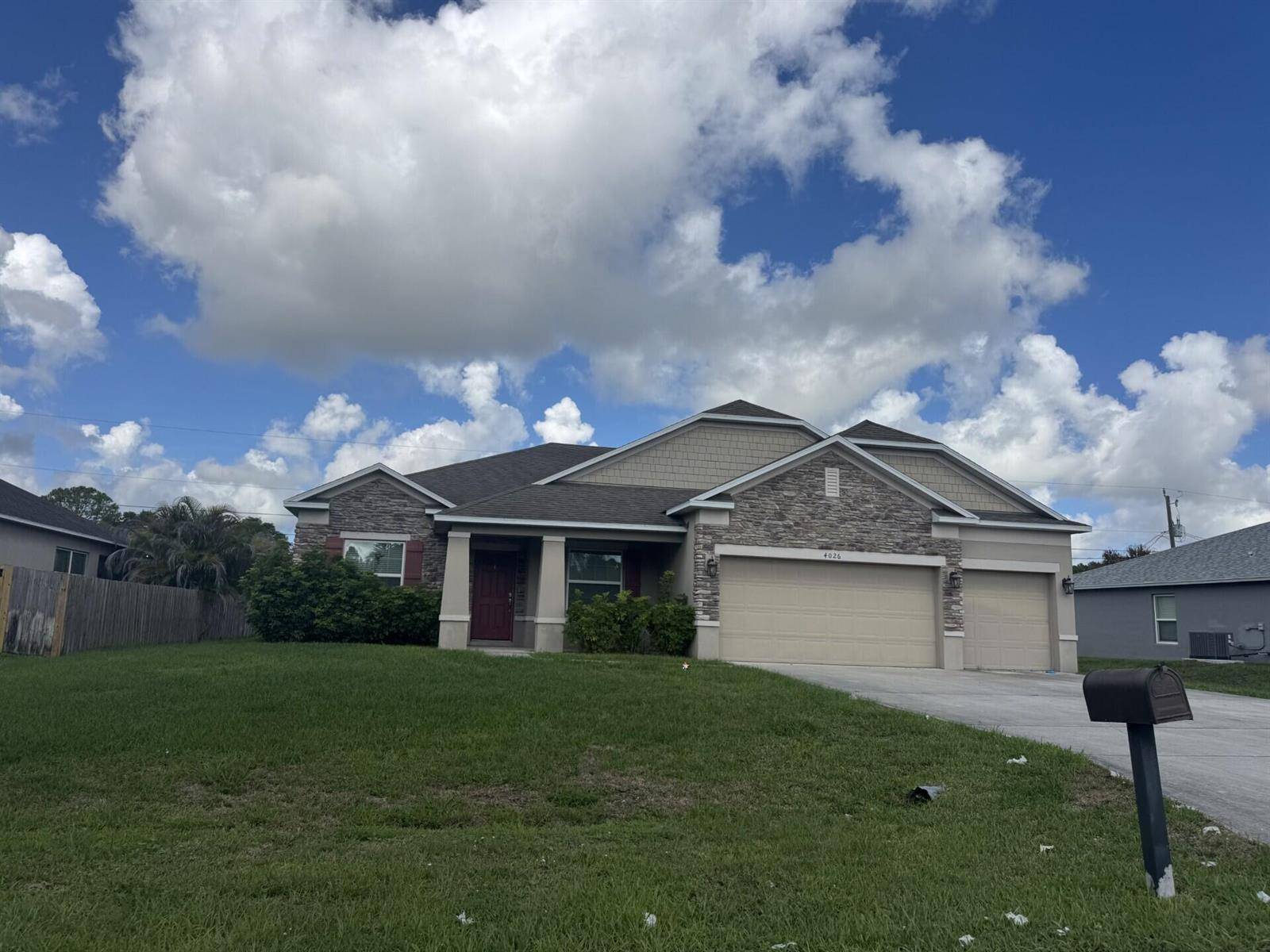 4026 SW MccandlessPort St. Lucie - picture