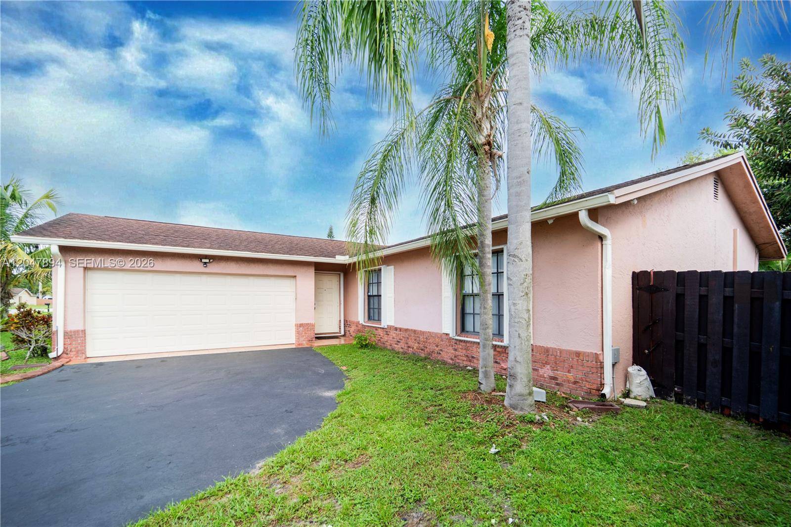 10815 NW 26th StSunrise - picture