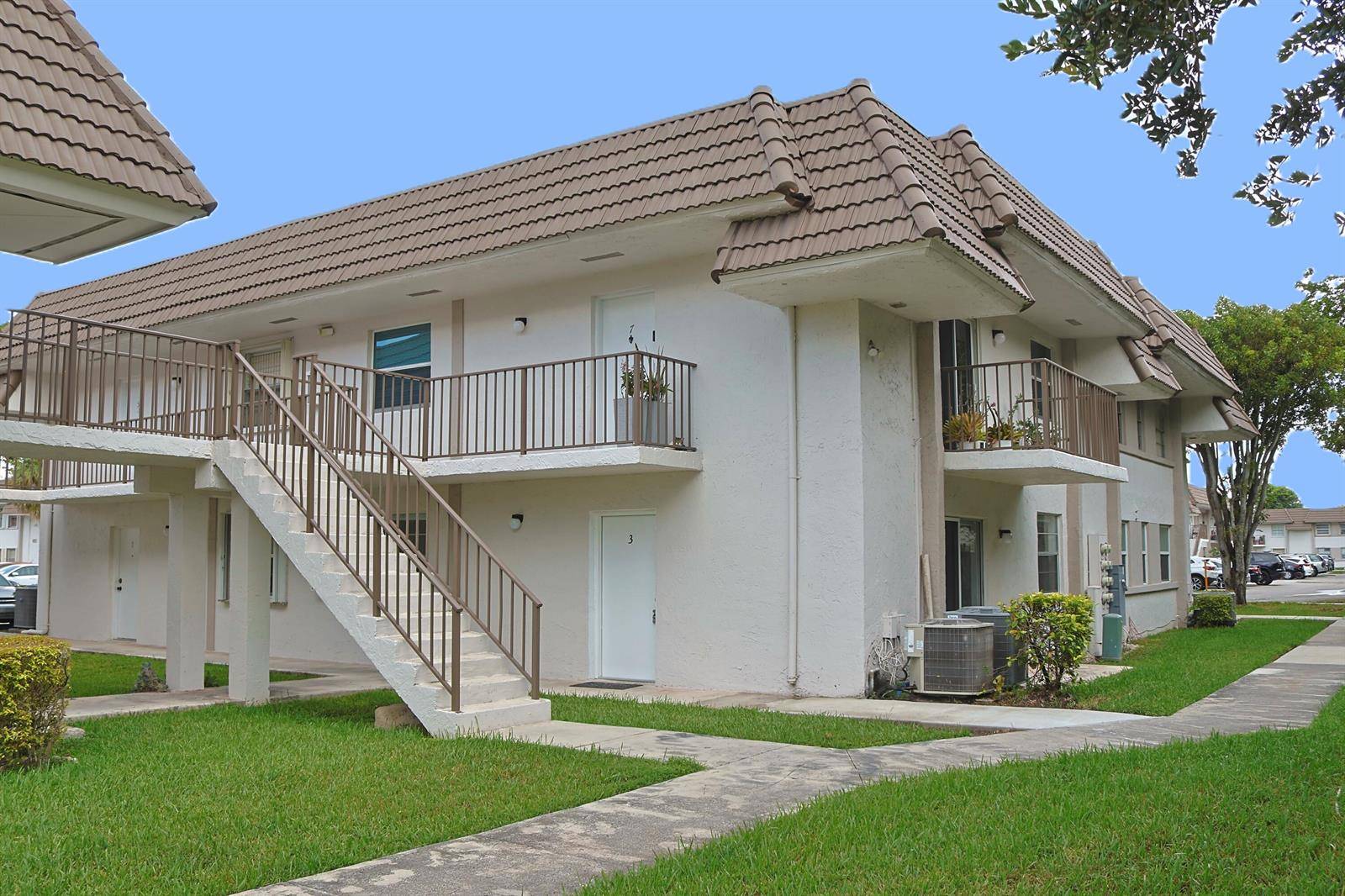 6931 SW 129thMiami - Condo condo unit 3 - picture