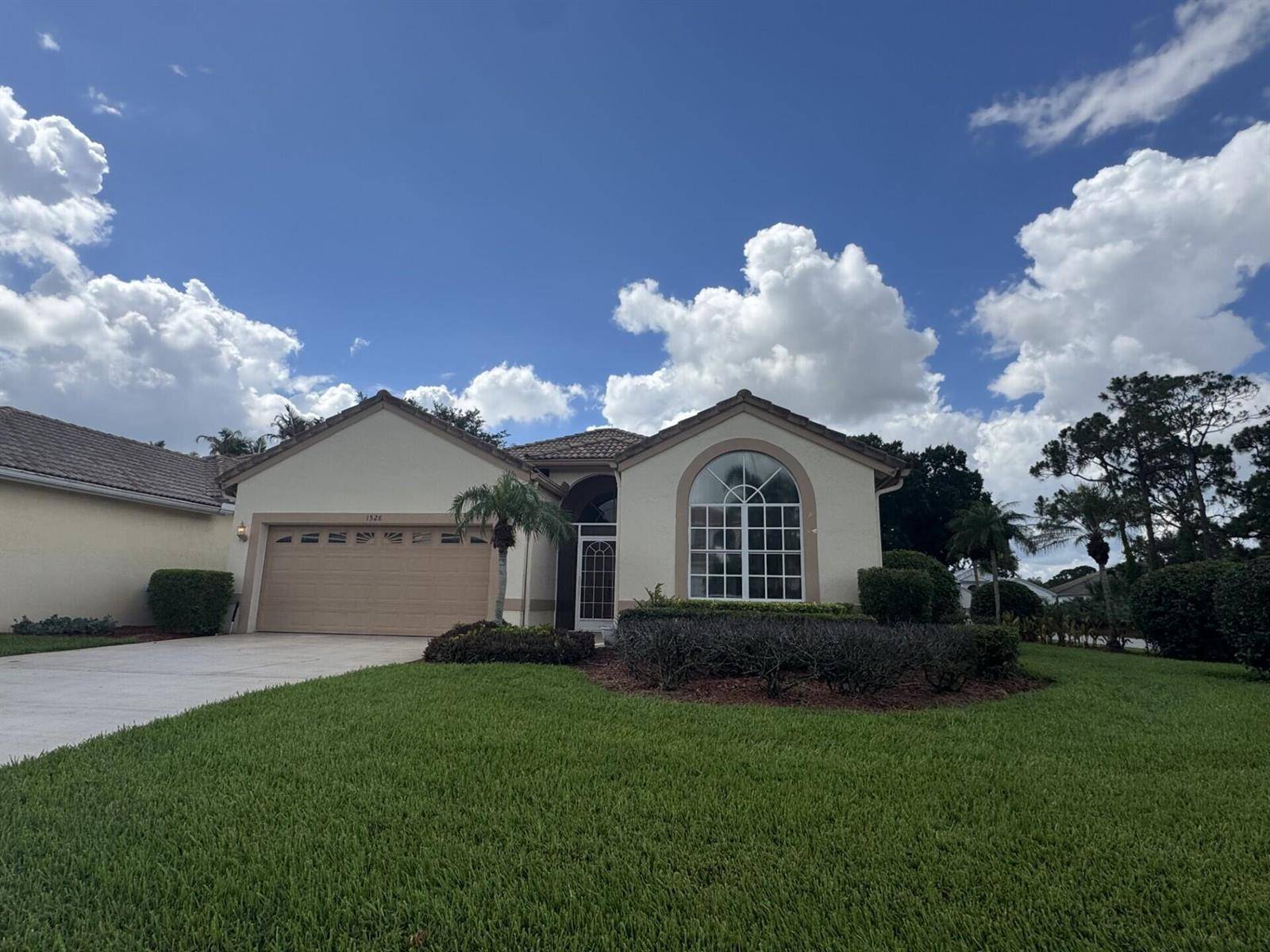 1528 SE HolyroodPort St. Lucie - picture