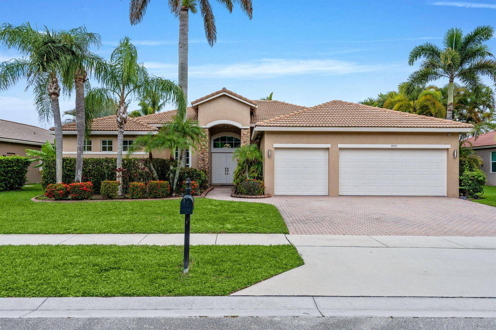 9919 Royal CardiganWest Palm Beach - picture