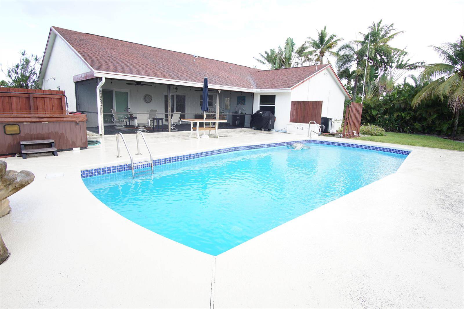 7561 NemecLake Clarke Shores - picture