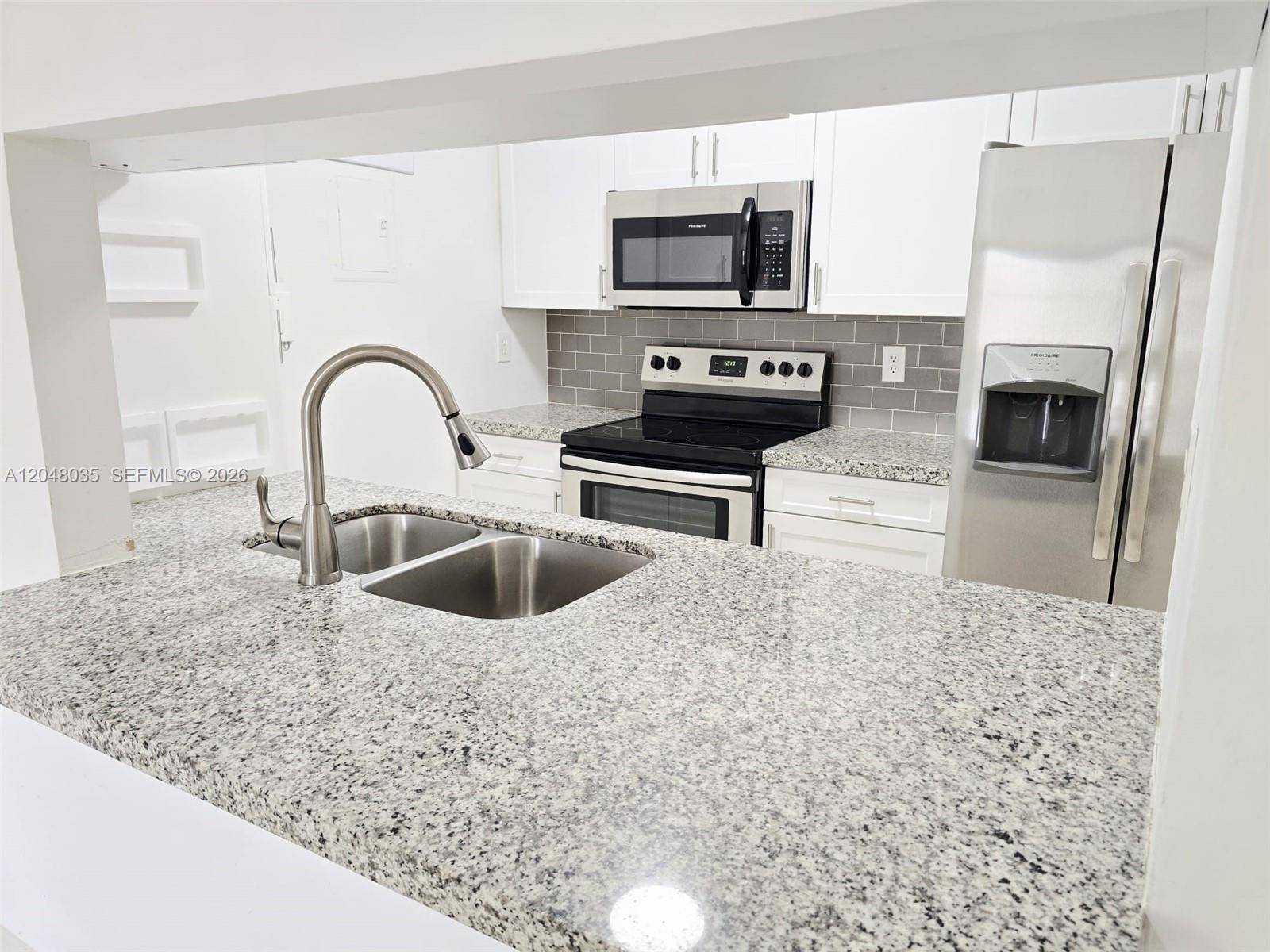 8877 Fontainebleau BlvdMiami - Condo 1-4 Stories,Condo condo unit 202 - picture