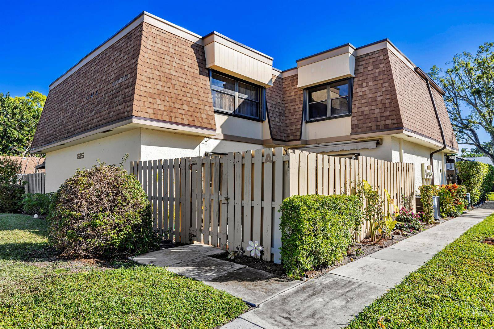825 NW 30thDelray Beach - Townhouse condo unit A - picture