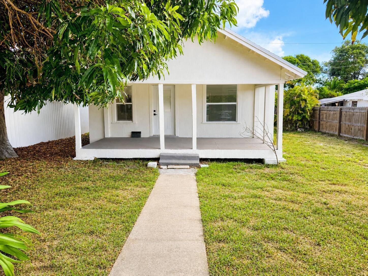 719 TuscaloosaWest Palm Beach - picture